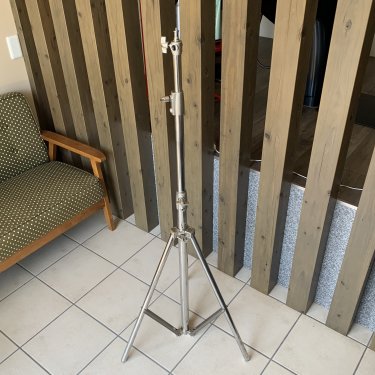 【人物/物撮り×室内撮影】撮影用ライトスタンド「Neewer ステンレススチール 260」レビュー×使い方×おすすめ