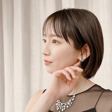 「吉岡里帆さん」大人甘可愛いショートヘア×ワンカール♪