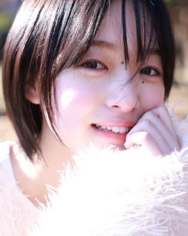 「早瀬憩さん」甘かわいい「透け感」ショートヘア♪